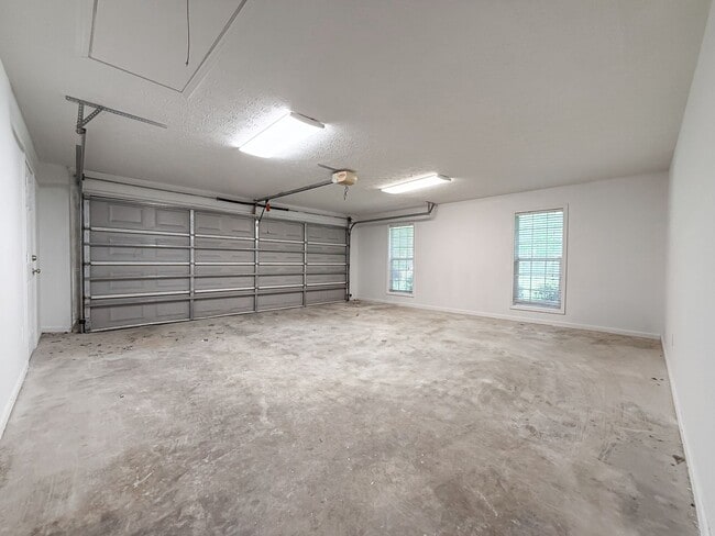 Building Photo - 1683 Goat Rock Rd