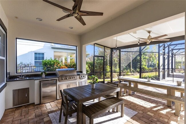 Building Photo - 9374 Reymont Street