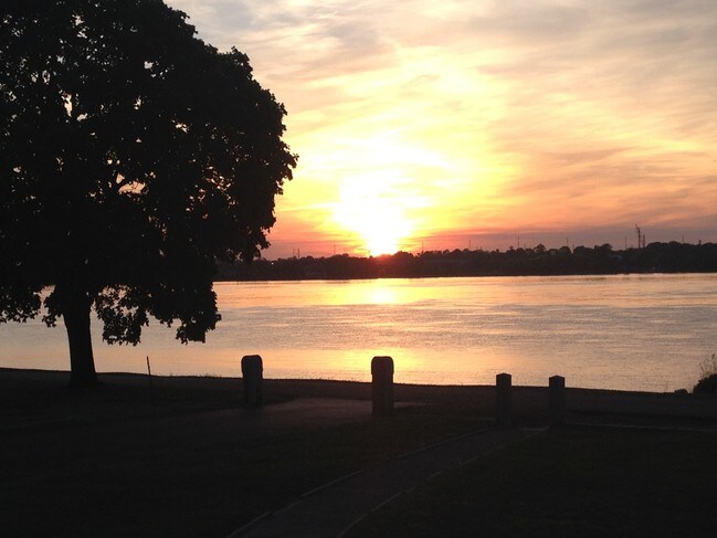 Building Photo - 207 Bank Ave. Biddle Mansion