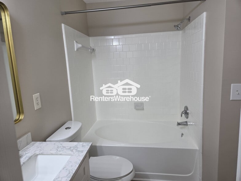 Building Photo - 57 Highoak Dr