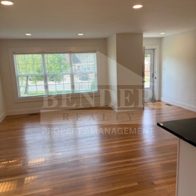 Building Photo - BEAUTIFUL REMODELED HOME
