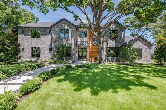 Building Photo - 6499 Royalton Dr