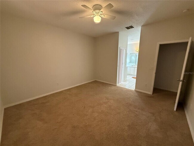 Building Photo - 1976 Willow Wood Dr