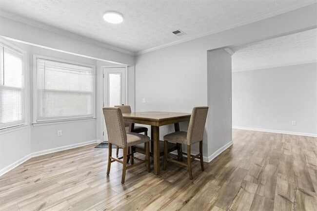 Building Photo - 1646 Desford Ct SW