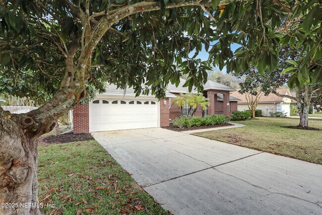 Building Photo - 749 Grand Parke Dr