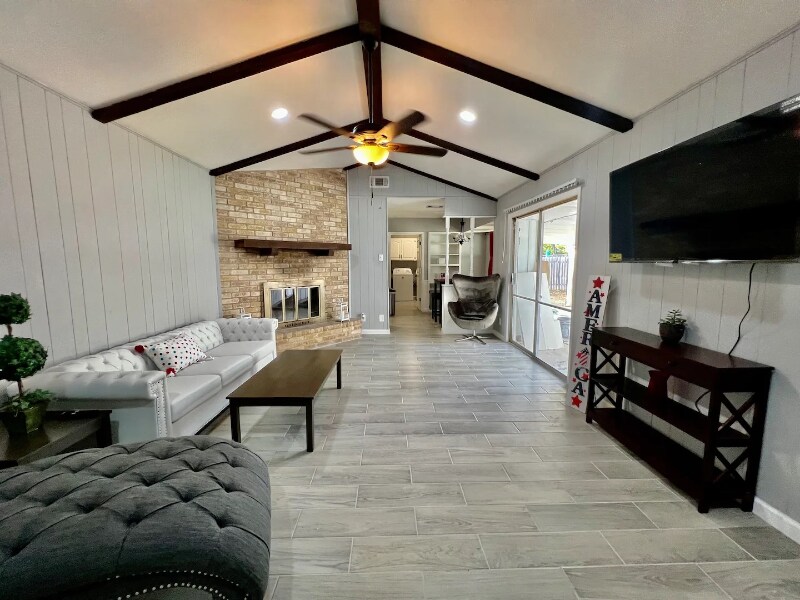 Building Photo - 506 Balboa Dr