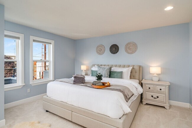 Building Photo - 4224 Francis Ave N