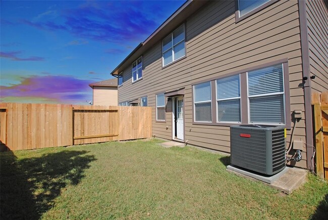 Building Photo - 3212 Victorian Manor Ln