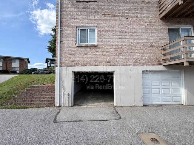 Building Photo - 35 Cathcart Dr