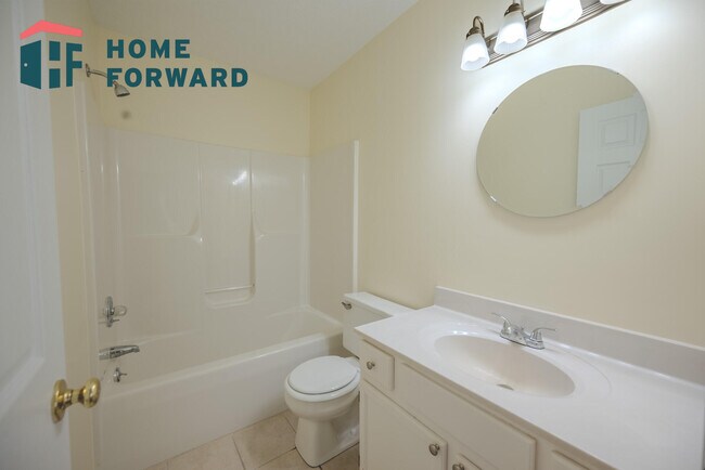 Building Photo - 2504 Ashbrooke Dr