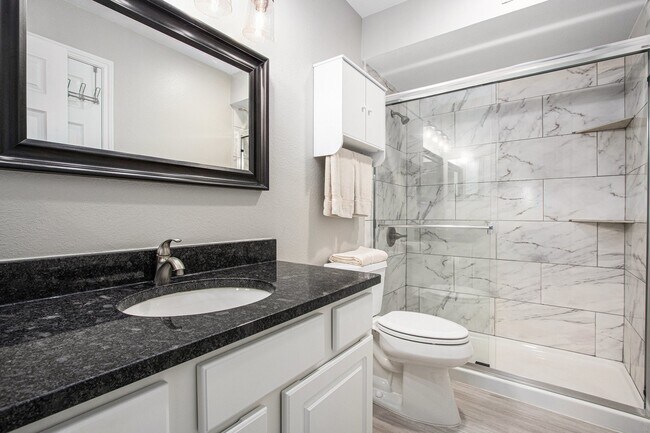 Building Photo - 1880 White Oak Dr