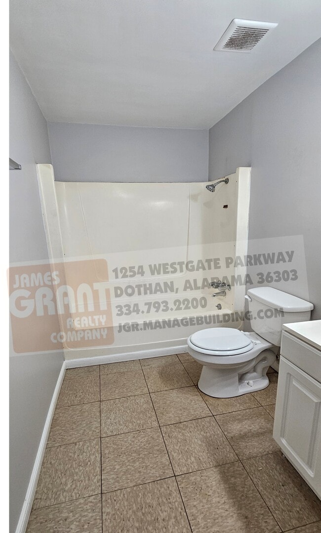 Building Photo - 2404 Scott Rd