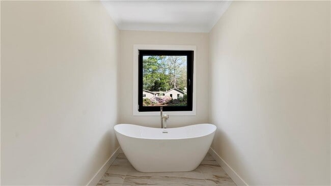 Building Photo - 208 Indian Hills Trail