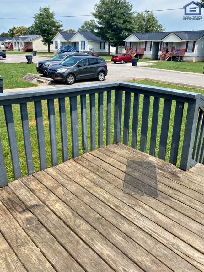 Building Photo - 166 Dogwood Pointe Dr