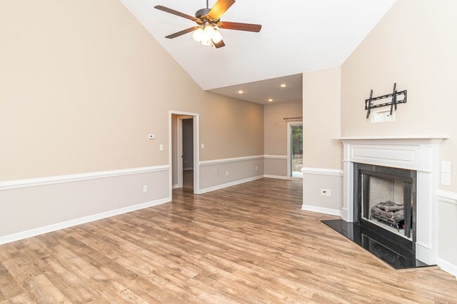 Building Photo - 103 Calabash Ct