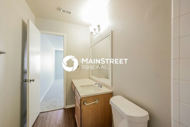 Building Photo - 3 Bedroom Pet-Friendly Home in Humble, TX with Main Street Renewal