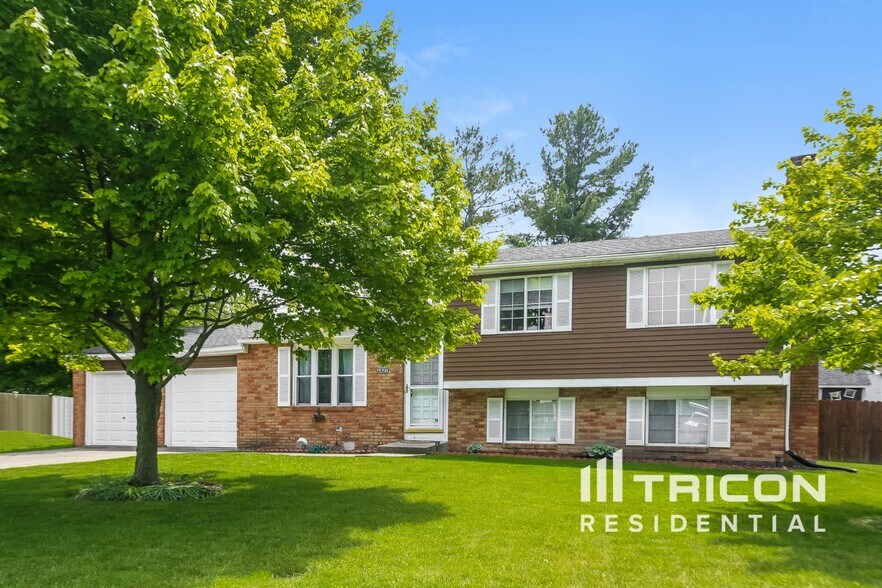Primary Photo - 1327 Dogwood Ct