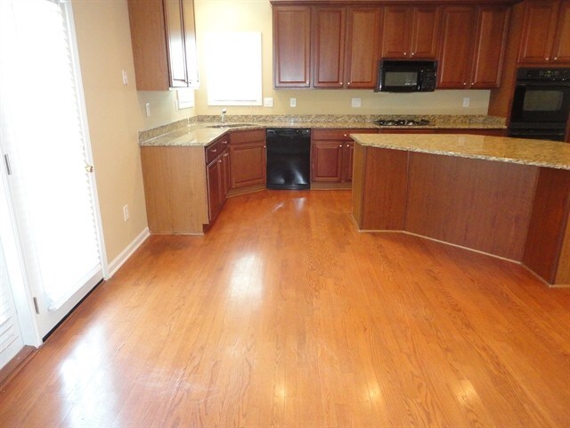 Building Photo - 2737 Autumn Bluff Way