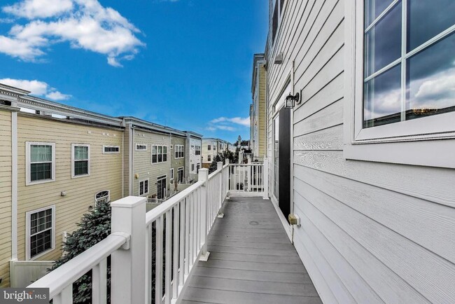 Building Photo - 2133 Little Sorrel Way