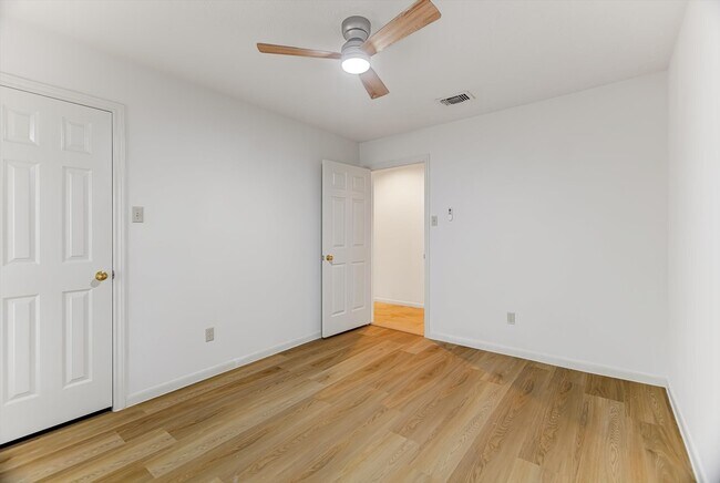 Building Photo - 3647 Marywood Dr