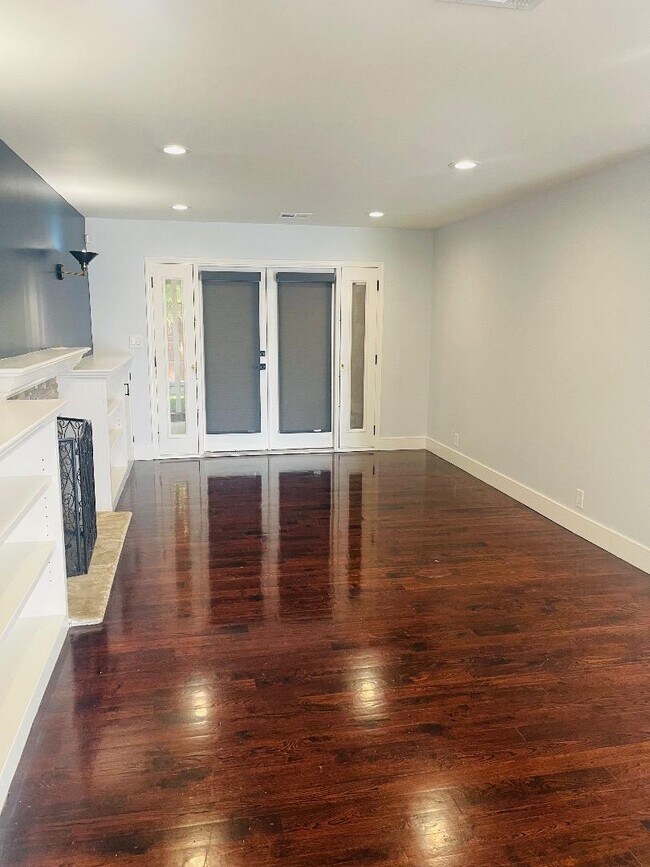 Building Photo - 3495 Meridian Ave