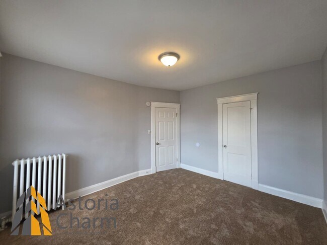 Building Photo - 3016 Pelham Ave