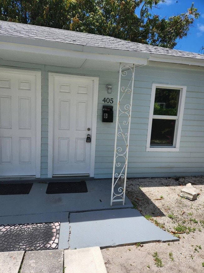 Building Photo - 405 2nd Ave S