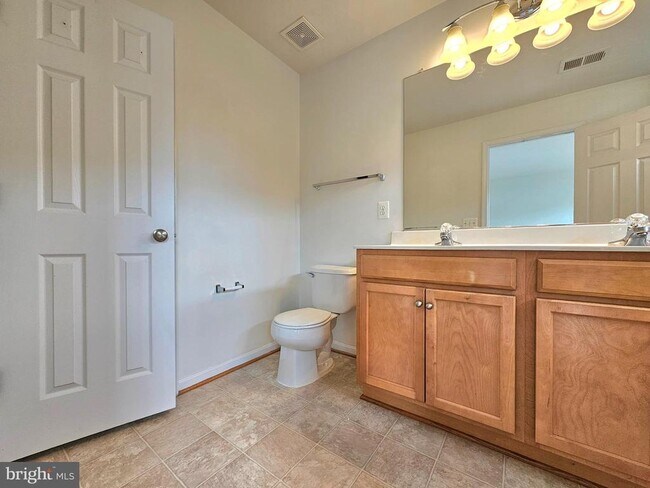 Building Photo - 15328 Elizabeth Burbage Loop