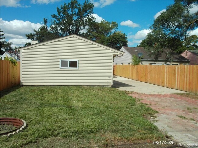 Building Photo - 26445 Colgate St