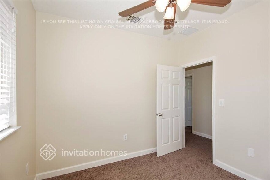 Building Photo - 2538 NE 41st Ave