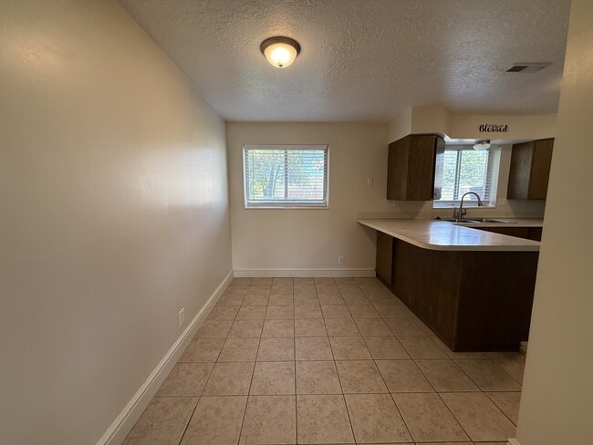 Building Photo - 398 W 4525 S