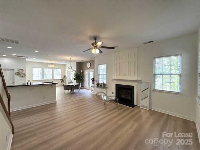 Building Photo - 8112 Calistoga Lane