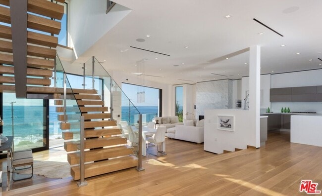 Building Photo - 17816 Porto Marina Way