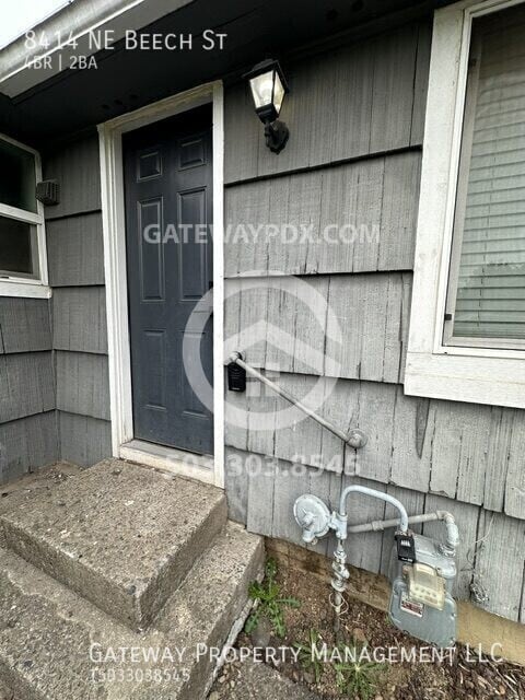 Building Photo - 8414 NE Beech St