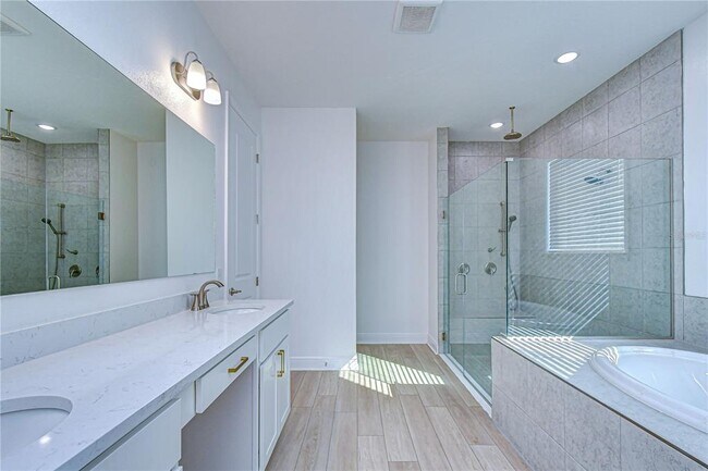 Building Photo - 10027 Dolphin Gull Cir