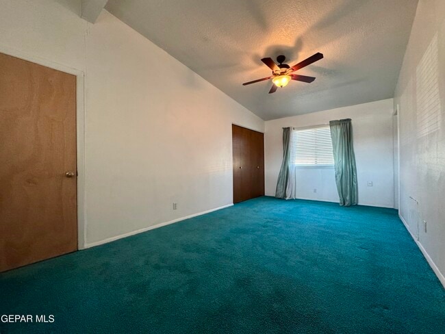 Building Photo - 10213 Saigon Dr