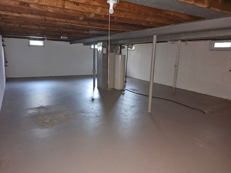 Building Photo - 1467 Broadlawns Ln