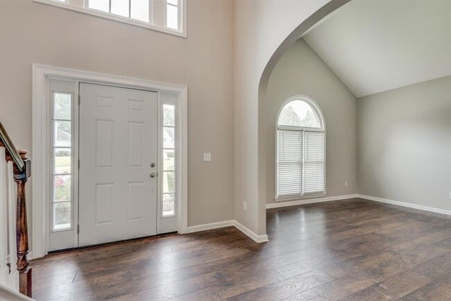 Building Photo - 6515 Fairgreen Dr