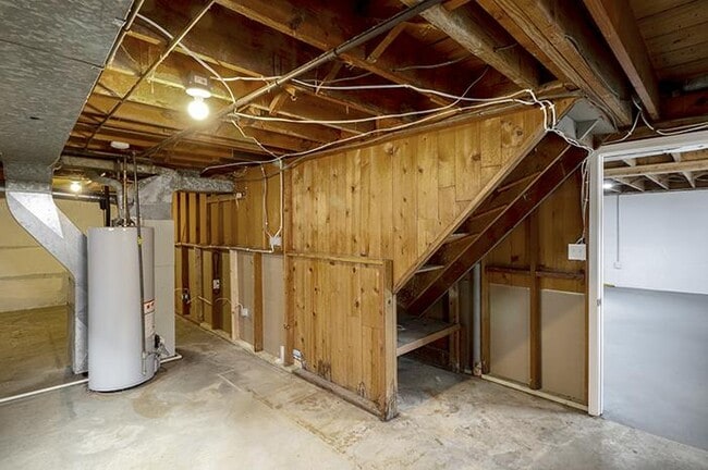 Building Photo - 4801 Oak Park Dr