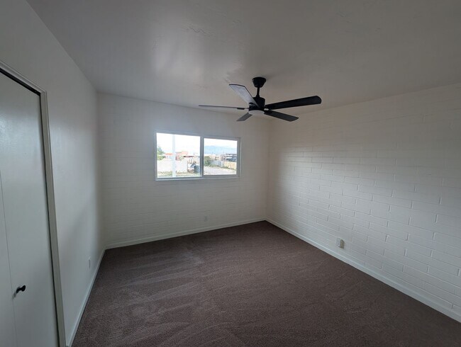 Building Photo - Freshly remodeled townhome two bedroom two bath beauty