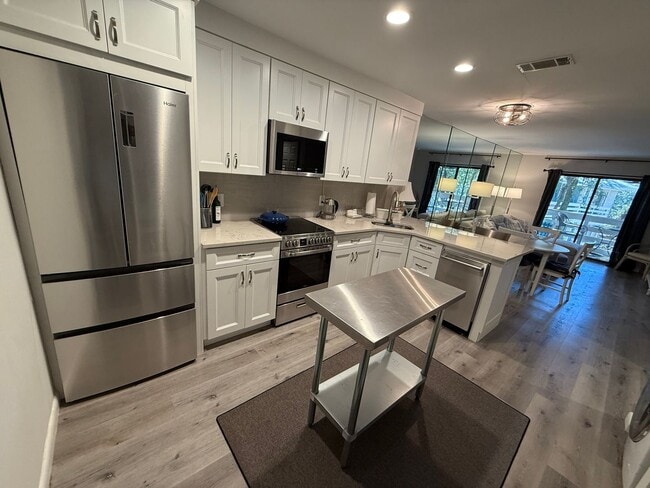 Primary Photo - Walking Distance to the Beach - Fiddlers C...