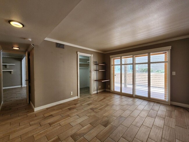 Building Photo - 663 Bishops Lodge Rd