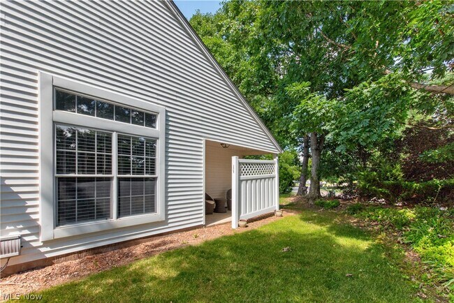Building Photo - 1139 Lake Meadow Ln