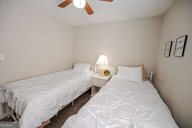 Building Photo - 5393 Kirk Dr