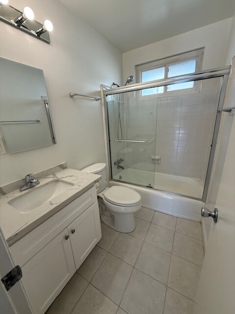 Building Photo - 8428 Gulana Ave