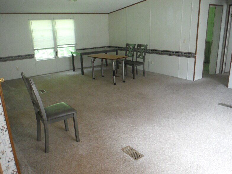 Building Photo - 127 John Lewis Dr