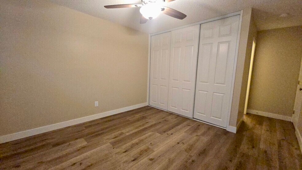 Building Photo - 555 E Lemon Ave