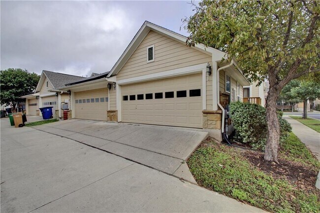 Building Photo - 2061 Zach Scott St