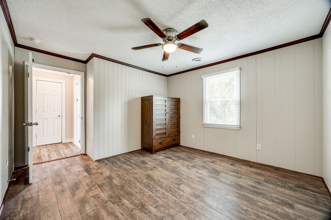 Building Photo - Super cute, 3 bedroom 1 bath in Chester!