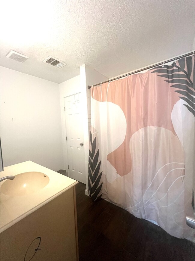 Building Photo - 10515 Sagewind Dr